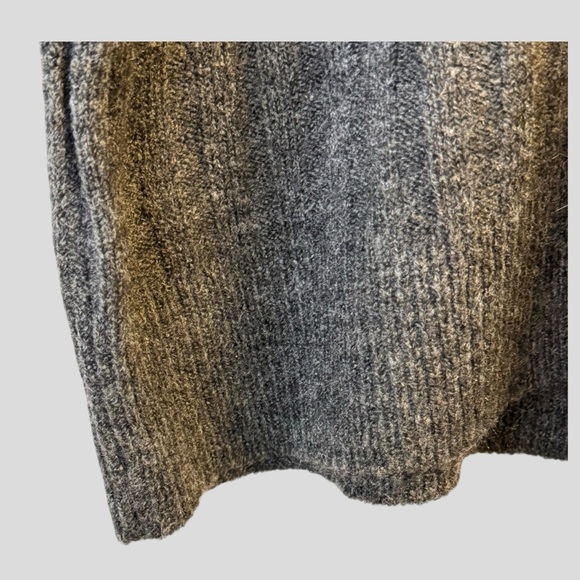 𝅺Only Men’s Sweater Size M Gray Oversized Knit - Picture 2 of 12